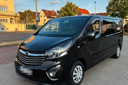 Opel Vivaro 199.000 km 15.550 € Stuttgart 70435