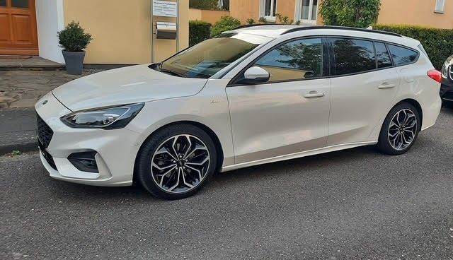 Ford Focus 91.000 km 17.700 &euro; Bad Honnef 53604