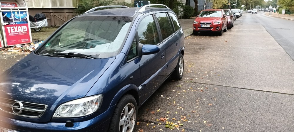 Opel Zafira 165.321 km 3.300 € Berlin 10178