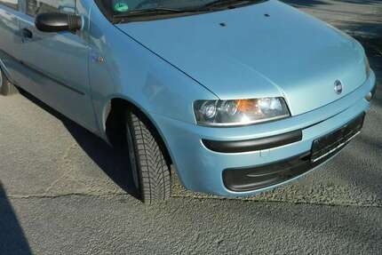 Fiat Punto 32.356 km 2.200 &euro; Fuerth 64658
