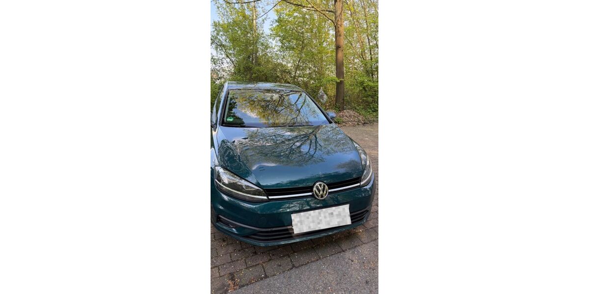 VW Golf 82.798 km 9.800 &euro; Herzogenrath 52134
