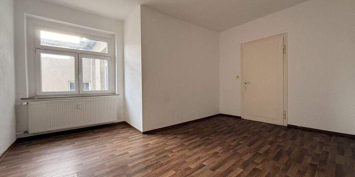 Etagenwohnung Zwickau Innenstadt - 5 Zimmer, 115 m&sup2;, 550&euro; | Angebot:24633495