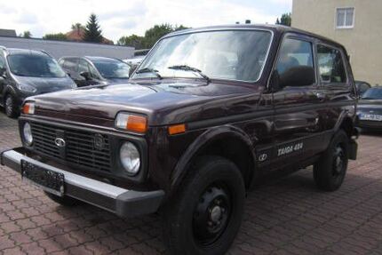 Lada Niva 11.942 km 11.499 € Dresden 01219