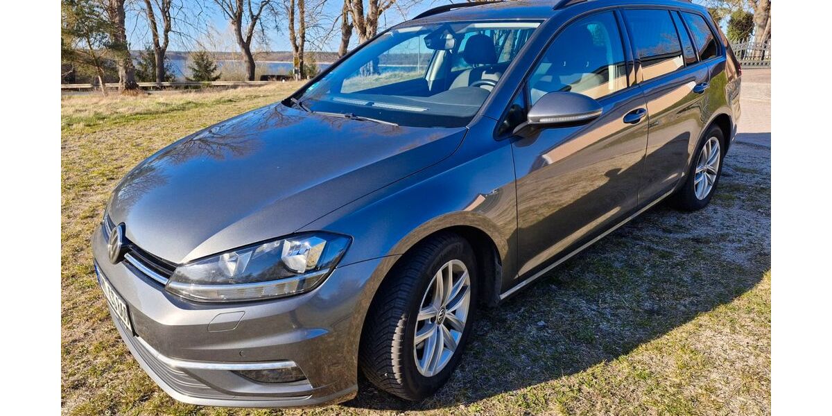 VW Golf 121.000 km 11.900 &euro; Warin 19417