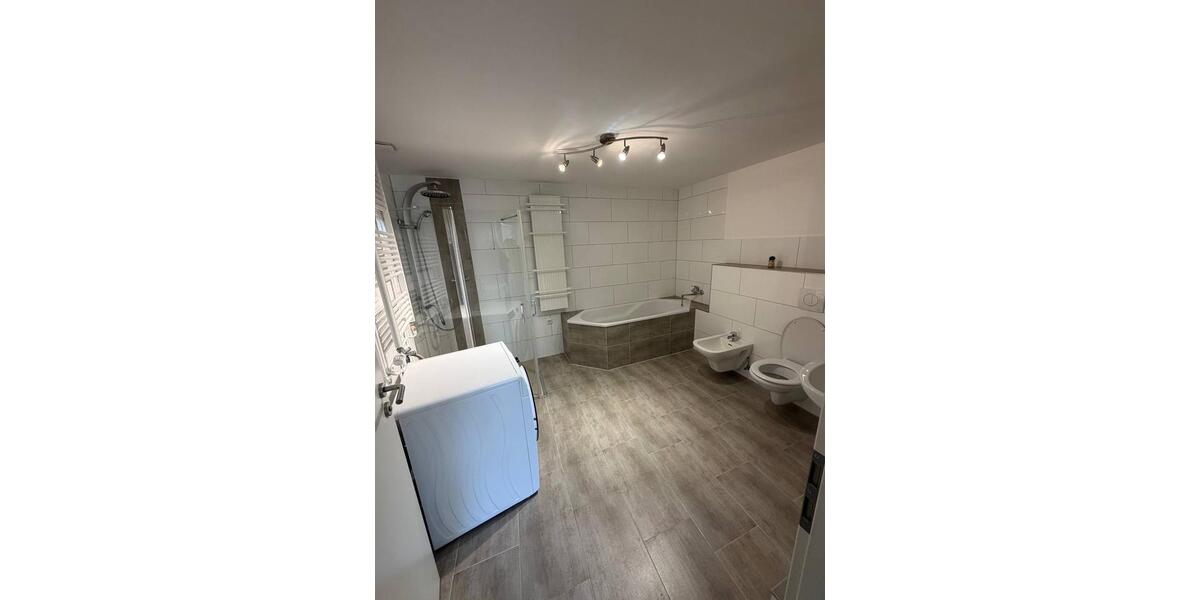 Einfamilienhaus Bad Gandersheim - 8 Zimmer, 245 m&sup2;, 255.000&euro; | Angebot:26381446