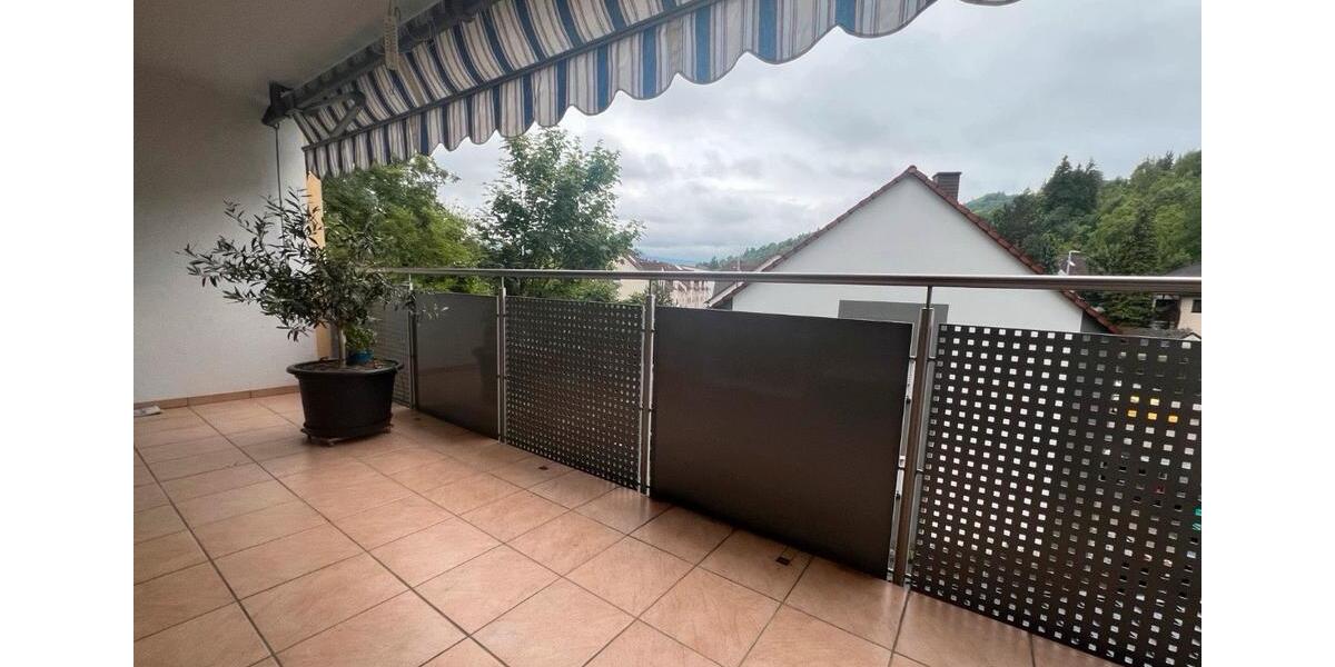Etagenwohnung Pfullingen - 4 Zimmer, 100 m&sup2;, 329.000&euro; | Angebot:26785739