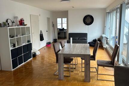 Dachgeschoss WG Zimmer untervermieten (befristet unbefristet) zimmer