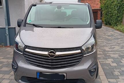 Opel Vivaro 78.905 km 17.500 € Waltrop 45731