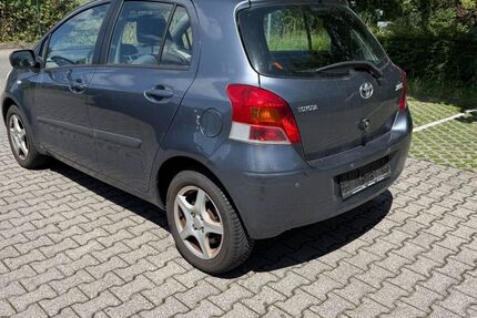 Toyota Yaris 78.200 km 7.980 &euro; Mainz 55129
