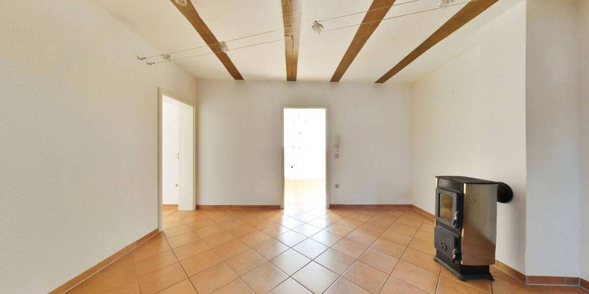 Mehrfamilienhaus, Wohnhaus Haunetal Wehrda - 8 Zimmer, 180 m&sup2;, 1.100&euro; | Angebot:26433531