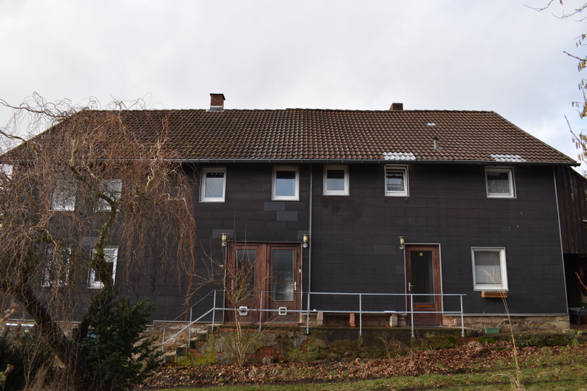 Haus zum Kaufen in Rosdorf 249.000 € 240 m²