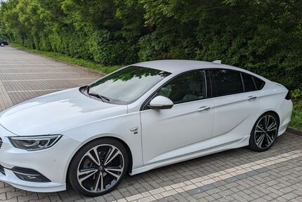 Opel Insignia 104.500 km 17.450 &euro; Dachau 85221