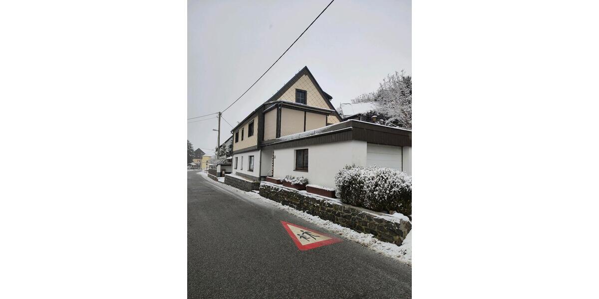 Einfamilienhaus mit sonnigem Grundstück, Ausbaupotenzial 4 zimmer