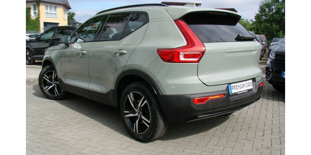 Volvo XC40 NOVC-HEV Plus Dark LED ACC H&K 360º 33.426 km 29.980 &euro; Falkensee 14612