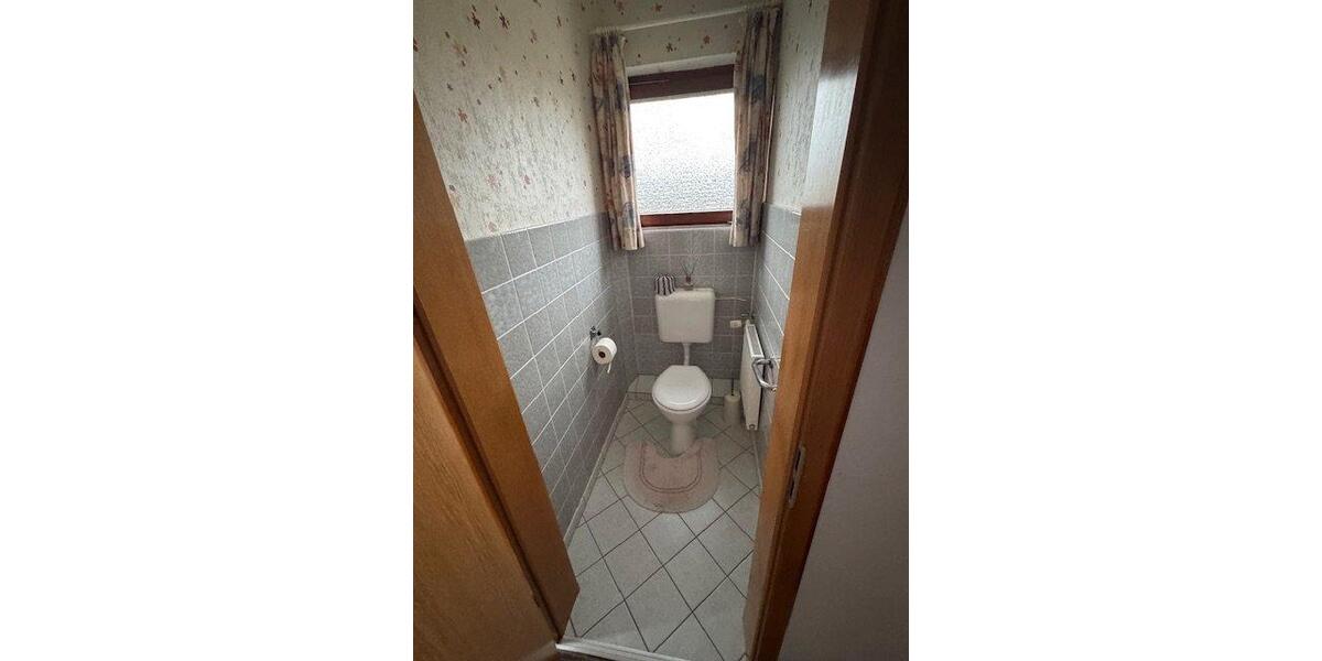 Einfamilienhaus Varel - 7 Zimmer, 140 m&sup2;, 280.000&euro; | Angebot:26234428