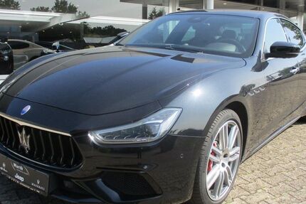 Maserati Ghibli 67.500 km 42.950 &euro; Schwerte 58239