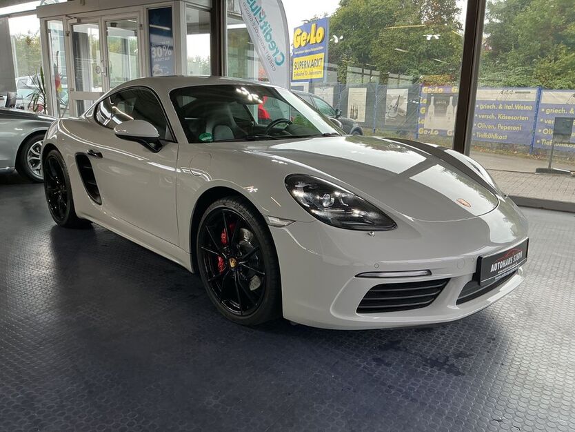 Porsche Cayman 80.000 km 64.990 € Bremen 28201