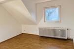 Dachgeschoßwohnung Marburg - 4 Zimmer, 80 m&sup2;, 780&euro; | Angebot:25431433