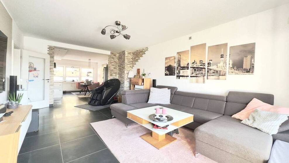 Einzugsbereit & hochwertig modernisiert! 122 qm Ideal aufgeteilt, in top Lage + Südbalkon & G-Garten