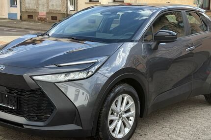 Toyota C-HR 1.890 km 26.400 &euro; Saarbrücken - Burbach 66115