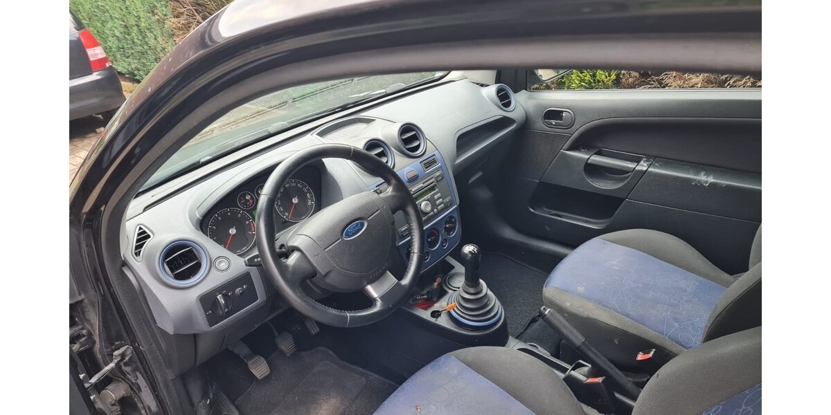 Ford Fiesta 198.000 km 1.100 € Hasbergen 49205