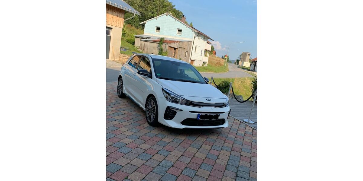 Kia Rio 123.000 km 12.900 &euro; Schönberg 94513