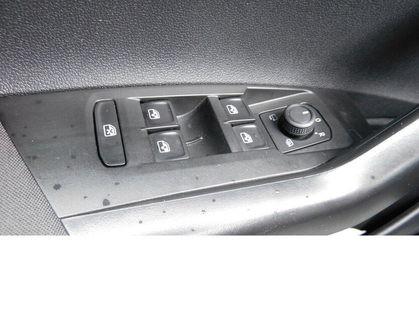 VW Taigo 1.0 TSI BMT Klima Navi ALU 27.600 km 16.390 € Vordorf 38533
