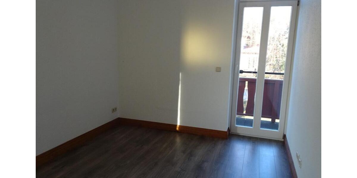 Etagenwohnung Guben - 3 Zimmer, 92 m&sup2;, 500&euro; | Angebot:25418214