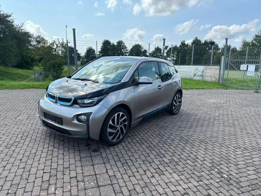i3