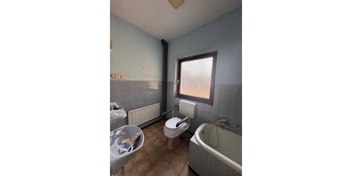 Einfamilienhaus Wardenburg / Achternmeer Westerholt - 6 Zimmer, 189 m&sup2;, 300.000&euro; | Angebot:25799061
