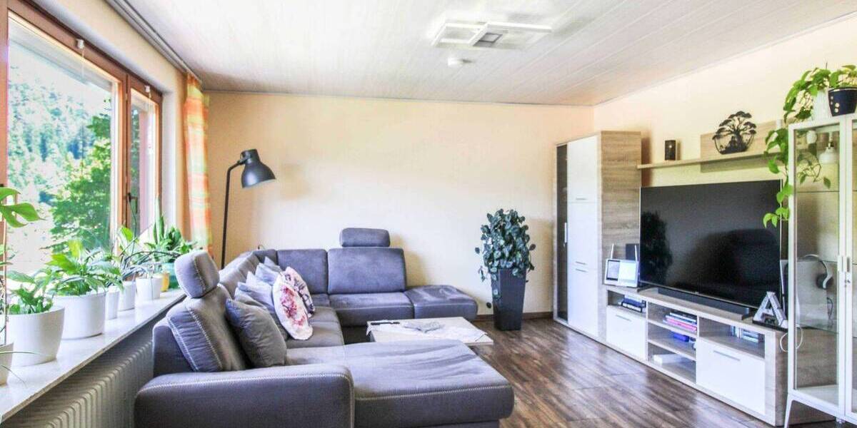 Einfamilienhaus Bad Wildbad Calmbach - 5 Zimmer, 204 m&sup2;, 500.000&euro; | Angebot:26779299