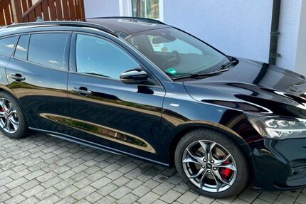 Ford Focus 118.000 km 13.999 &euro; Königstein 92281