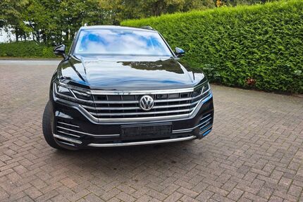 VW Touareg 142.694 km 33.900 &euro; Brilon 59929
