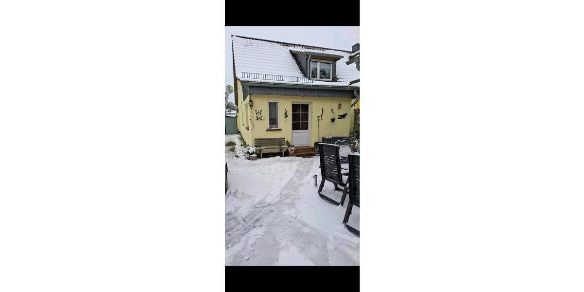 Doppelhaushälfte Bismark (Altmark) - 4 Zimmer, 75 m&sup2;, 99.999&euro; | Angebot:24703928