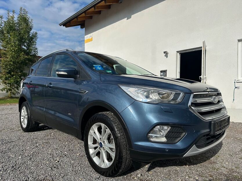 Ford Kuga 114.000 km 13.999 € Deggendorf 94469