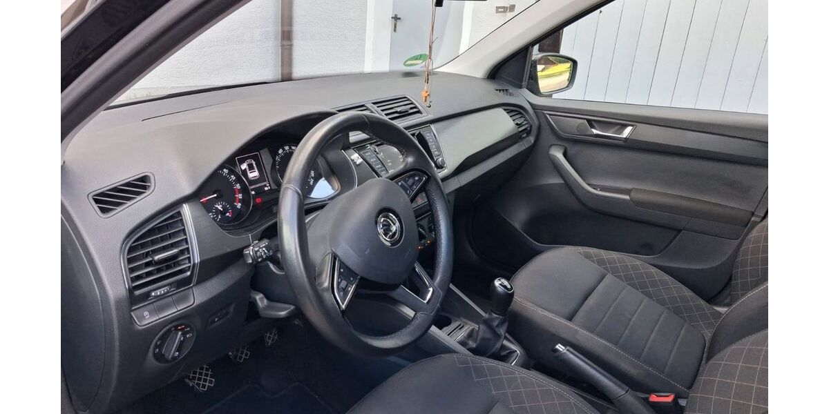 Skoda Fabia 67.000 km 9.900 &euro; Rattiszell 94372