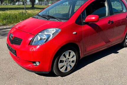 Toyota Yaris 167.000 km 3.000 &euro; Freiburg im Breisgau 79108