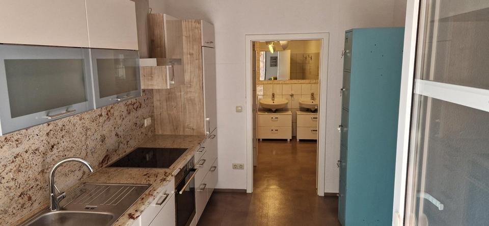 Großzügige Wohnung - offene Räume 4 zimmer