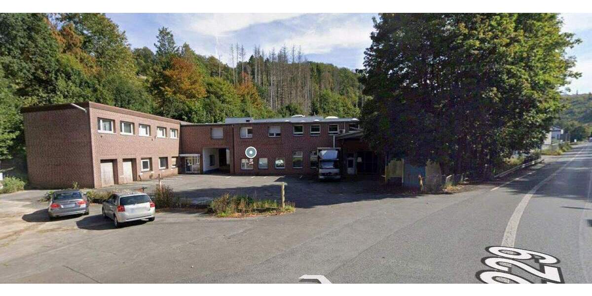 Ehemalige Fabrik - Produktions- oder Entwicklungsobjekt an der B229 in Lüdenscheid zimmer