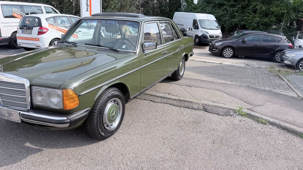 Mercedes-Benz 240 285.036 km 13.500 &euro; Korb 71404