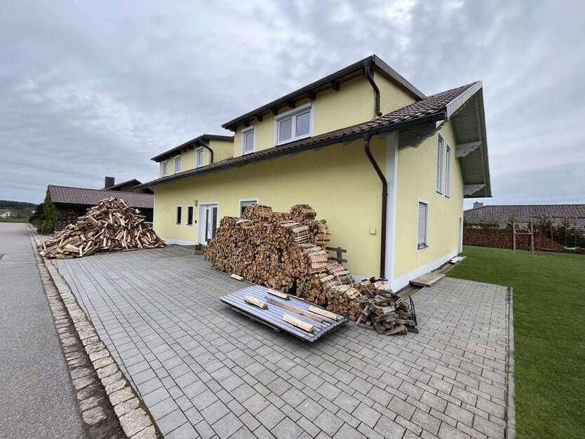 Haus zum Kaufen in Walderbach 499.000 € 294 m² 8 zimmer