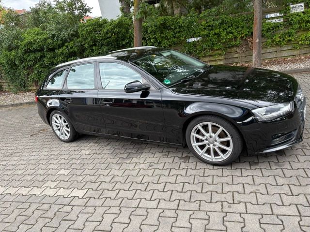 Audi A4 210.000 km 10.299 &euro; Fürth 90765
