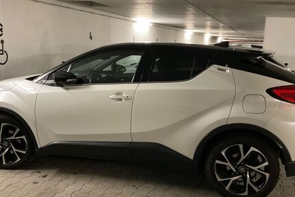 Toyota C-HR 146.000 km 15.000 &euro; München 81827