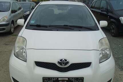 Toyota Yaris 114.500 km 1.999 &euro; Bremen 28199