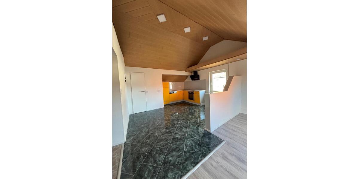 Dachgeschoßwohnung Frankenberg (Eder) - 3 Zimmer, 65 m&sup2;, 600&euro; | Angebot:26412975