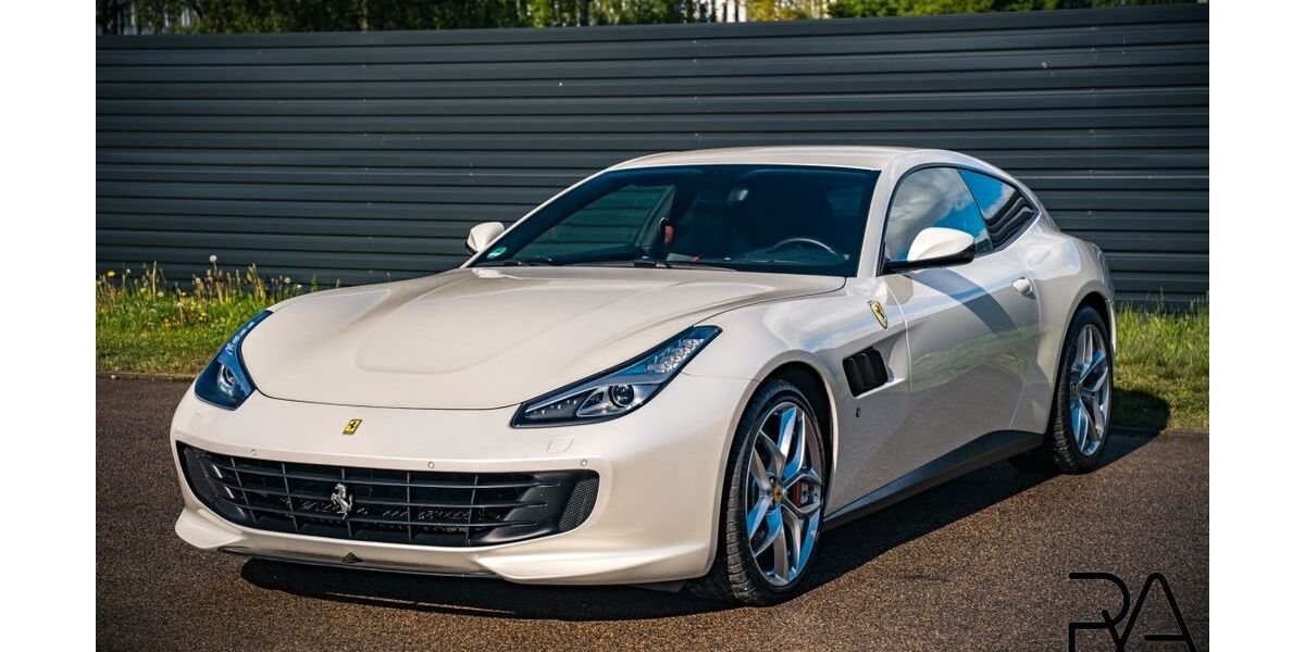 Ferrari GTC4Lusso 15.400 km 169.990 &euro; Riga 