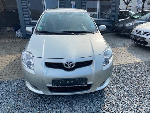 Toyota Auris 122.000 km 4.750 &euro; Bickenbach 64404
