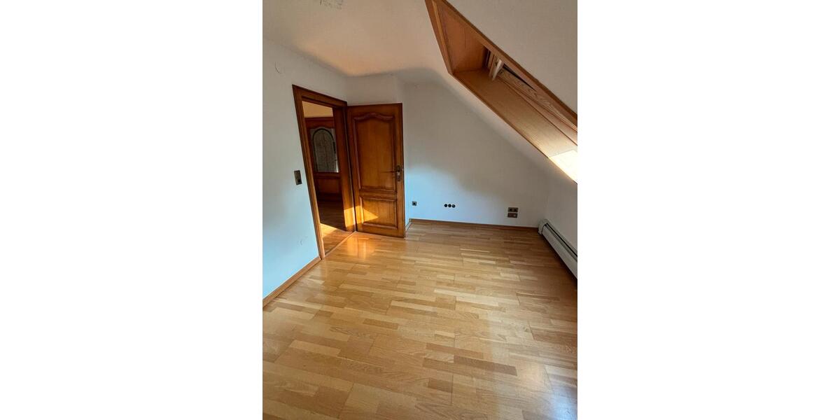 Dachgeschoßwohnung Zweibrücken - 3 Zimmer, 55 m&sup2;, 500&euro; | Angebot:26384596