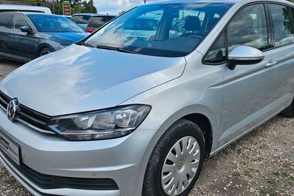VW Touran 143.820 km 12.780 &euro; Lübben 15907