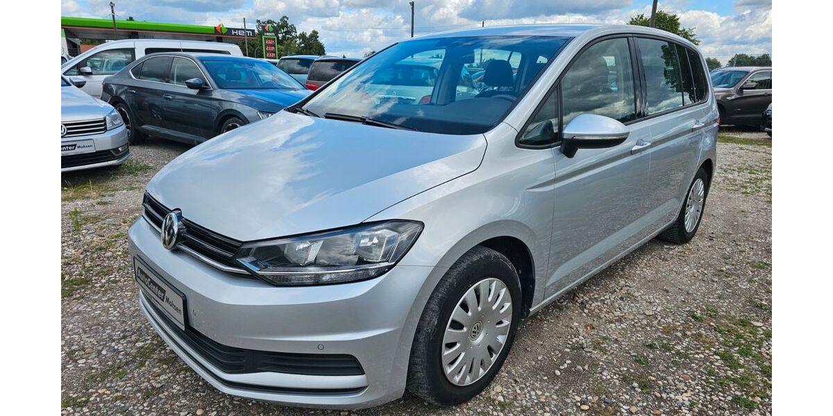 VW Touran 143.820 km 12.780 &euro; Lübben 15907